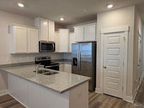9525 Nature Crk Cir in Bellview, FL - Building Photo - Building Photo