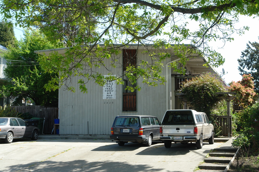 2425 California St in Berkeley, CA - Building Photo