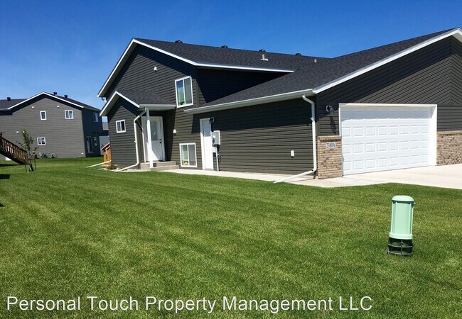 2580 5th St W in West Fargo, ND - Building Photo - Building Photo