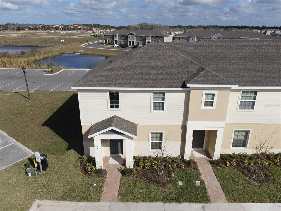 447 Annabelle Way in Davenport, FL - Building Photo