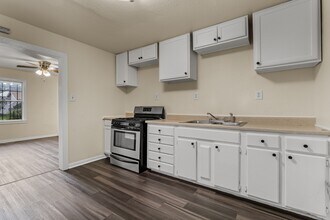 820 Pecan Ave in Waco, TX - Building Photo - Building Photo