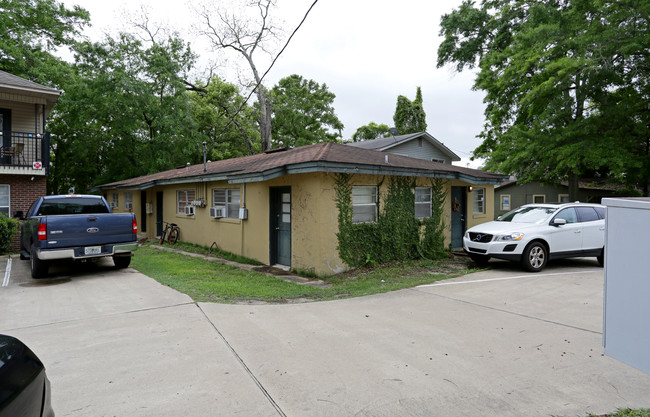 823 W Saint Augustine St in Tallahassee, FL - Building Photo - Building Photo