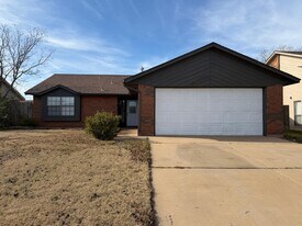 1411 SE Hillcrest Ave in Lawton, OK - Building Photo