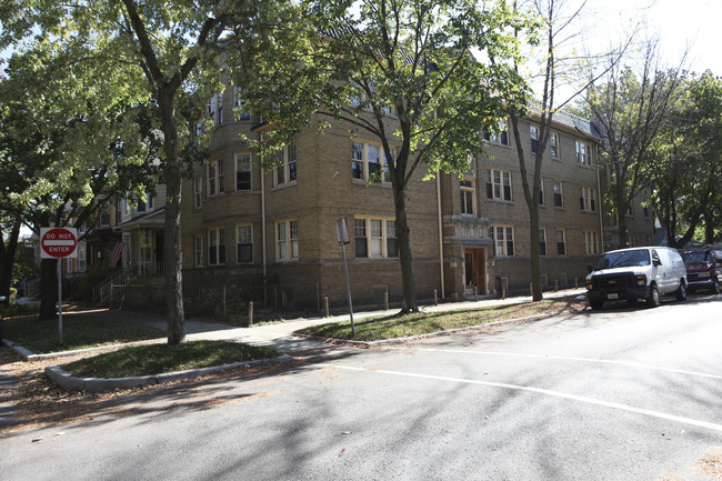 3715-3721 N Leavitt St in Chicago, IL - Building Photo - Building Photo