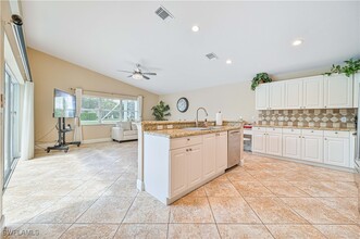 14980 Lake Olive Dr in Ft. Myers, FL - Foto de edificio - Building Photo