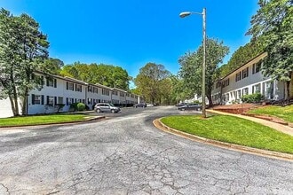 3520 Creekview Pl in Scottdale, GA - Building Photo - Building Photo