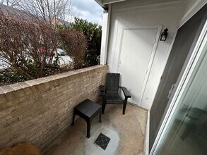 339 Homeland Southway, Unit 1A in Baltimore, MD - Foto de edificio - Building Photo