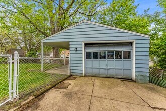 1171 Hilltop Dr in Akron, OH - Building Photo - Building Photo