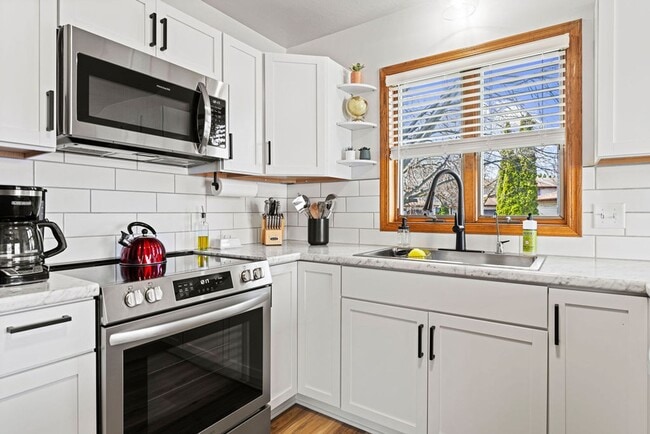 1771 Alexandra Ct in Oshkosh, WI - Building Photo - Building Photo