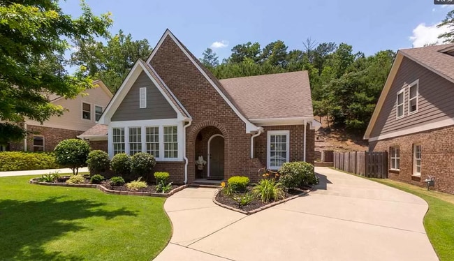 property at 4640 Amberley Dr