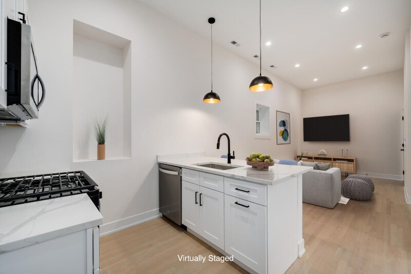 2455 W Armitage Ave in Chicago, IL - Building Photo