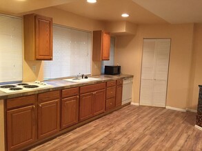 17863 E Maplewood Cir, Unit 1 in Aurora, CO - Building Photo - Building Photo