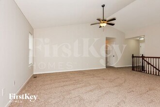 1720 Woods Mill Dr in Wentzville, MO - Foto de edificio - Building Photo