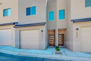 4571 Villa Loma Ln NE in Albuquerque, NM - Building Photo