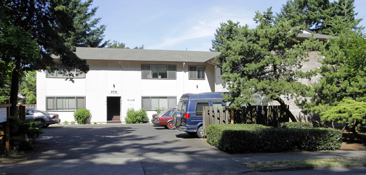 Mt Scott Apartments in Portland, OR - Building Photo