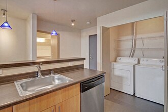 Epicenter in Seattle, WA - Foto de edificio - Building Photo