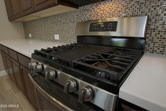 16931 W Holly St in Goodyear, AZ - Building Photo - Building Photo