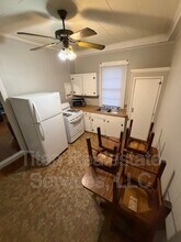 218 W St Peter St in New Iberia, LA - Foto de edificio - Building Photo