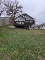 2400 S Henry St in Sioux City, IA - Building Photo