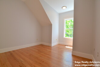 6A Islington St, Unit 2 in Boston, MA - Building Photo - Building Photo