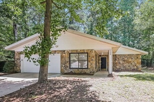 1100 Creekwood Cove in Lawrenceville, GA - Building Photo