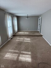124 Carlin Dr in Carmel, IN - Building Photo - Building Photo