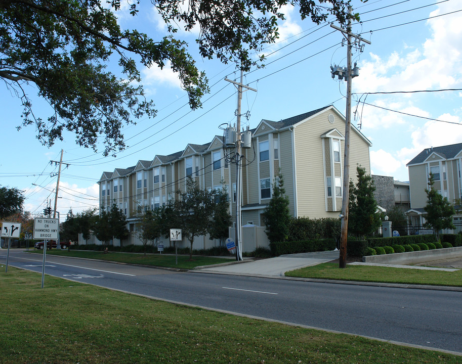 200 W Esplanade Ave in Metairie, LA - Building Photo