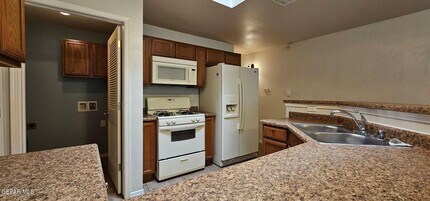 13278 Emerald Creek Dr in Horizon City, TX - Building Photo - Building Photo
