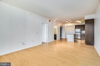 440 L St NW, Unit 913 in Washington, DC - Building Photo - Building Photo