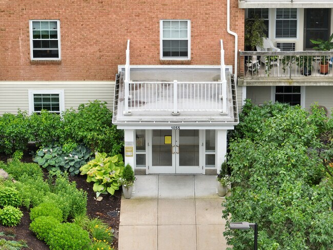 Highland Glen Apartments in Westwood, MA - Building Photo - Building Photo