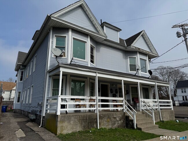 548 Colorado Ave in Bridgeport, CT - Building Photo - Building Photo
