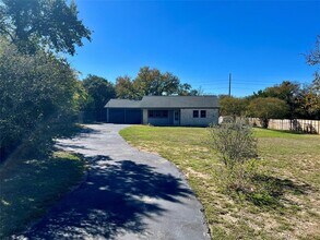 16001 Awalt Dr in Austin, TX - Building Photo - Building Photo