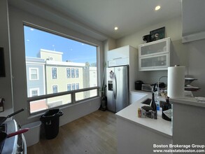 40 Washburn St, Unit 1 in Boston, MA - Building Photo - Building Photo