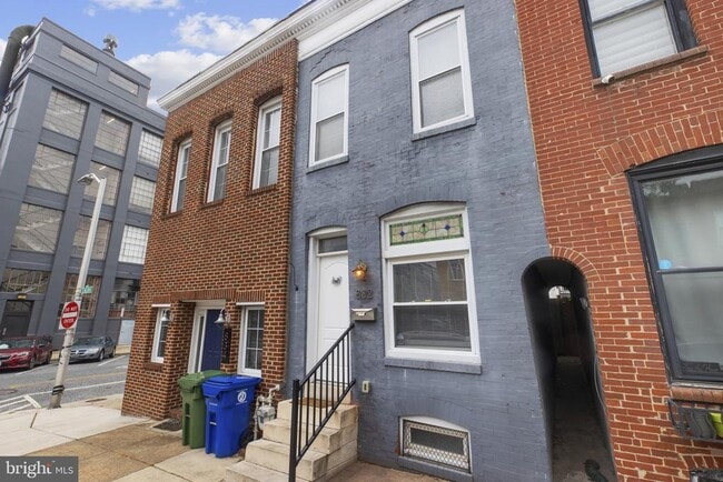 property at 832 S Milton Ave