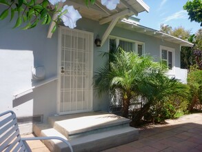 2221 4th St, Unit B in Santa Monica, CA - Foto de edificio - Building Photo