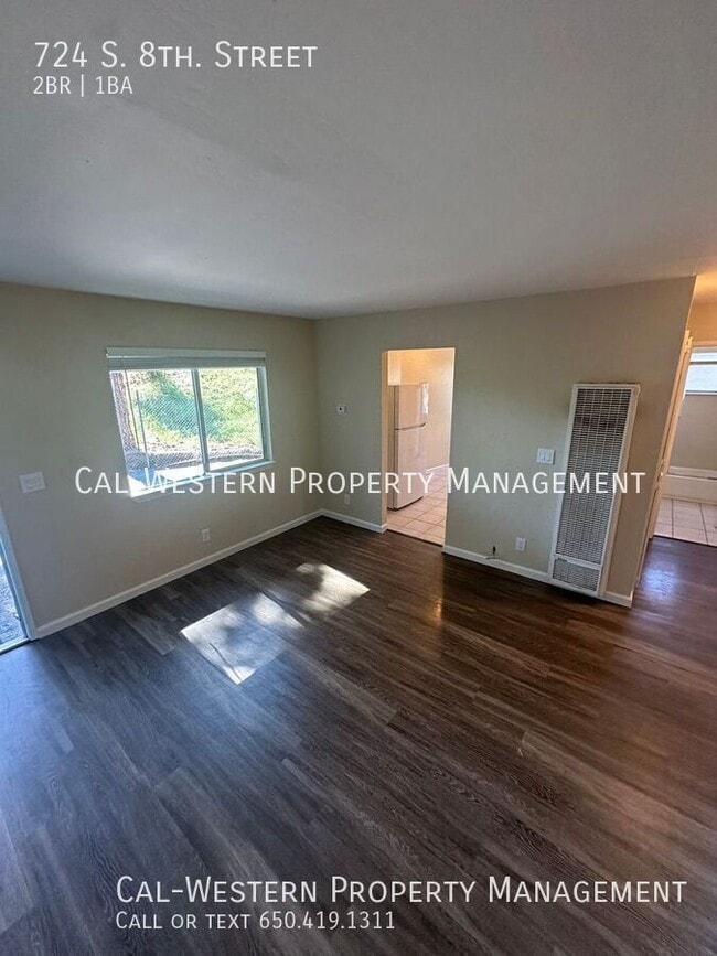 property at 724 S 8th St