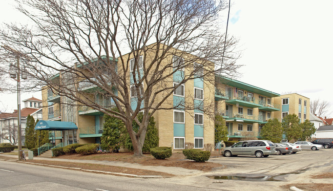 The Parke Central in Manchester, NH - Building Photo - Building Photo