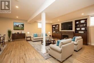 3580 Canfield Crescent in Fort Erie, ON - Building Photo - Building Photo