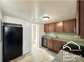 7630 N Milwaukee Ave in Niles, IL - Building Photo - Building Photo