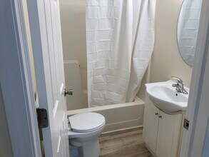 51 E Main St, Unit 4 in Godley, IL - Building Photo - Building Photo