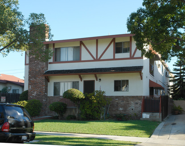 3297 Perlita Ave in Los Angeles, CA - Building Photo - Building Photo