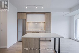 225 Sumach St in Toronto, ON - Building Photo - Building Photo