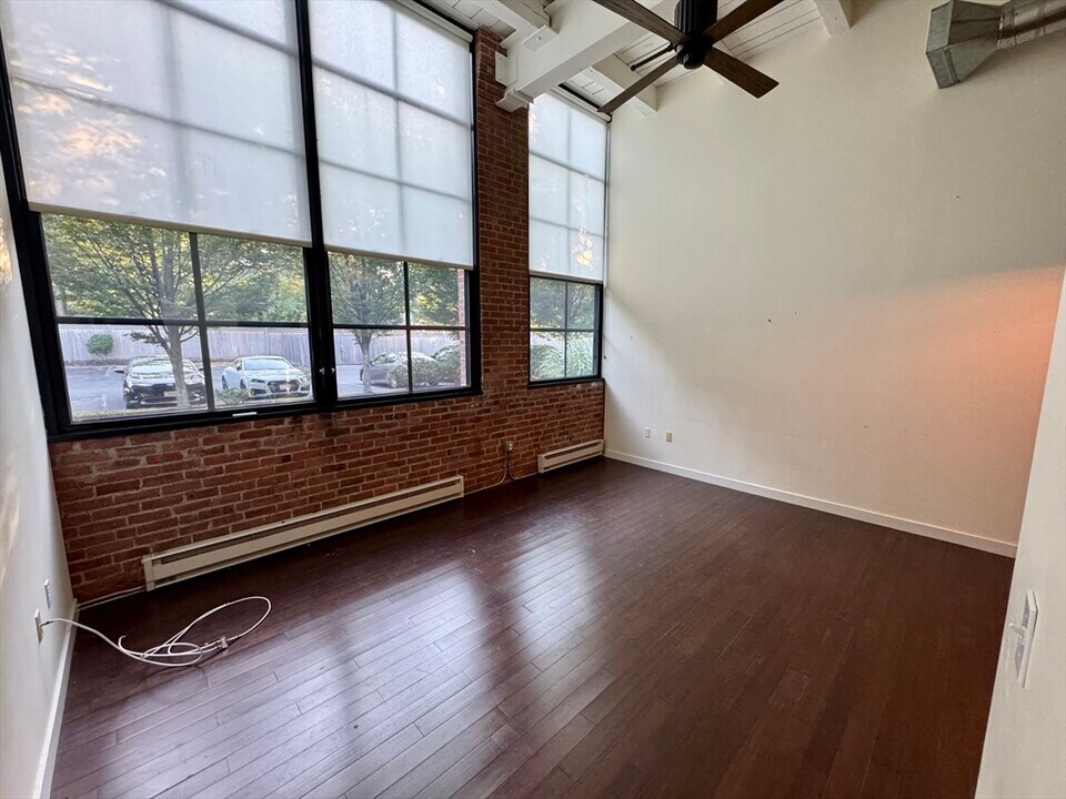 99 Aberdeen Ave, Unit #107 in Cambridge, MA - Building Photo