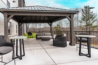 Brookhollow Senior in Ashland City, TN - Foto de edificio - Building Photo