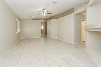 2103 Point Morada Ave in North Las Vegas, NV - Building Photo - Building Photo
