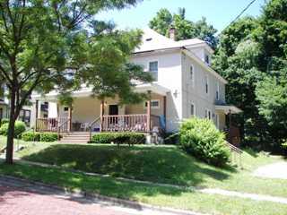 128 Fairview Ave in Jamestown, NY - Foto de edificio