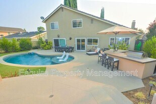 6519 Bayberry St in Oak Park, CA - Building Photo