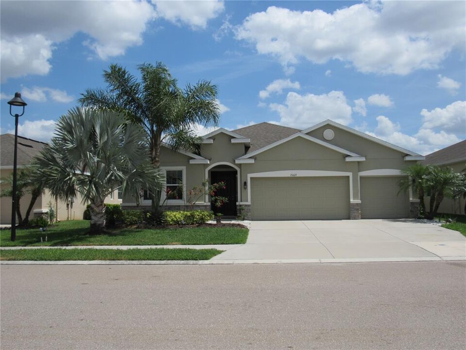 15609 Trinity Fall Way in Bradenton, FL - Building Photo