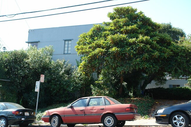298 Garland Ave in Oakland, CA - Foto de edificio - Building Photo