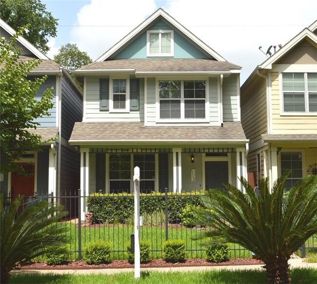 property at 1113 Waverly St